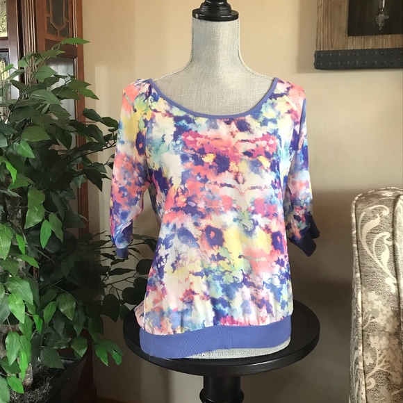 eyelash couture Tops - Eyelash Brand beautiful short sleeve Blouse